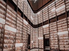 -上海虹桥中心爱琴海亚朵S酒店