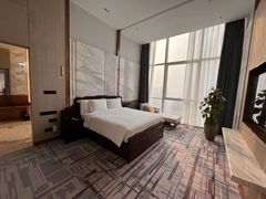 -大连星海皇冠假日酒店