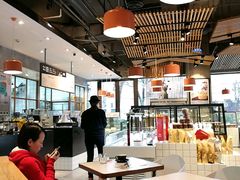 大堂-Dough&Joe团憩(瑞虹天地月亮湾店)