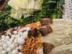 菌类拼盘-慢丽江·云南野生菌土鸡锅(付家庄店)