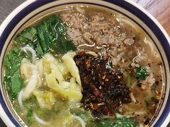 -云阿蛮云南生烫牛肉米线(奉贤路店)