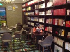 钟书阁七-钟书阁(松江泰晤士小镇店)