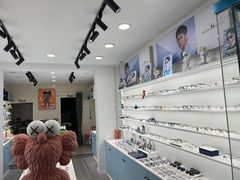 -一人多镜蔡司·依视路眼镜店(琉璃店)