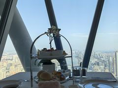 -广州塔卢特斯法国旋转餐厅