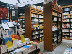 -西西弗书店&矢量咖啡(凯德晶萃广场店)