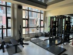 -岩顶健身(玄武店)