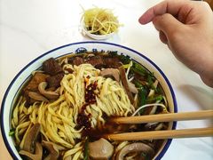 -镇南锅盖面馆(解放路店)