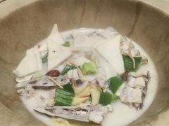 -滇香肴·云南菜蒸汽石锅鱼(云南北路店)