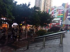 -八一好吃街·高品美食广场