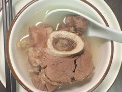 -老火大骨头汤馆