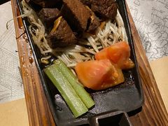 -穹六人间 people 6(岳阳路店)