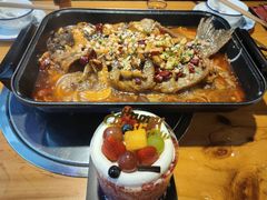 烤盘清江鱼香辣-小小河边鱼(天润城店)