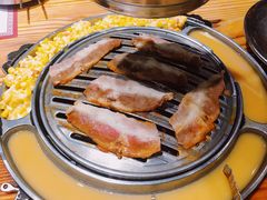 -青瓦炭韩潮烤肉(花园道店)