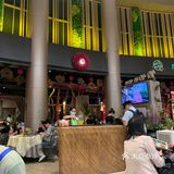 菠萝海鲜饭全场最惊艳 好吃料很丰富 有葡萄干肉松