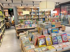 -魔方城市书房(中街益田店)
