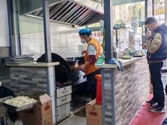 -黄阿姨锅贴大王(万航渡路店)