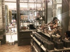 -Bath & Bloom Flagship Store at Central World