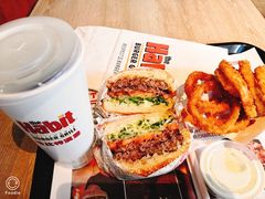 -The Habit Burger Grill 哈比特汉堡(复兴soho店)