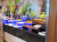 -亚龙湾希尔顿自助餐厅·海鲜·烧烤·沙滩BBQ·现场乐队