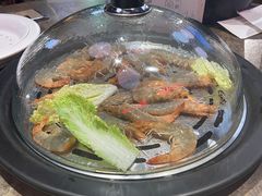 鲜活海白虾-日进一片海.生腌海鲜火锅.宵夜烧烤(三里屯总店)