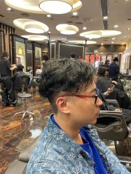 点击看大图 -八佰伴8008星级形象店