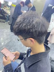-米可造型烫发染发