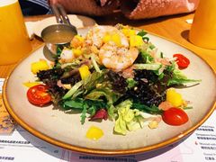 鲜柚芒果沙拉佐冰花酸梅酱-HELLO 27 意面·沙拉·帕尼尼