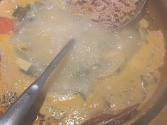 -洱火云南酸菜牛肉火锅(石景山当代商城店)