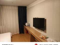 -吾遇酒店(深圳火车站罗湖口岸店)