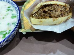 牛肉烧饼（多肉）-穆得·老周家牛肉烧饼(普利街店)