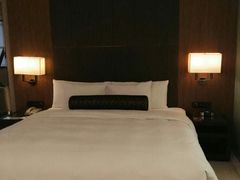 -上海滴水湖皇冠假日酒店