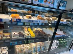 面包甜点陈列柜-星巴克(东莞塘厦万科生活广场店)