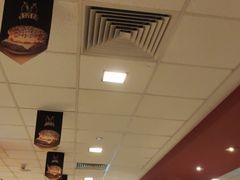 -麦当劳(汉口火车站候车室店)