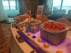 -亚洲国际大酒店·云顶阁旋转自助餐厅