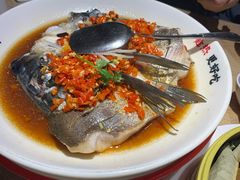 剁椒嫩鱼头-湘阁里辣(沙井华润万家店)