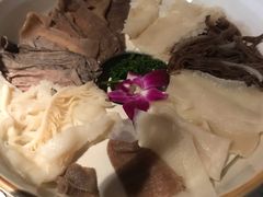 川门毛肚七绝-哥老官重庆美蛙鱼头(西湖银泰十一哥店)