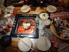 -老牌坊云南鱼豆花火锅(哈西万达店)