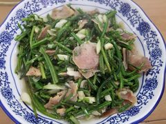 水蕨菜炒腊肉-瑶河山里菜