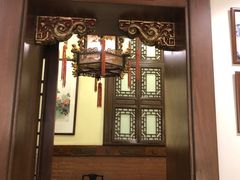 -梅龙镇酒家(南京西路总店)