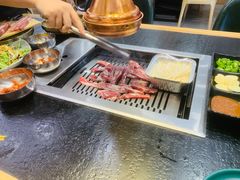 -臻牛烤肉