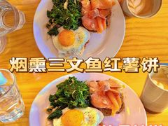 三文鱼红薯饼-Egg•Allday Brunch(襄阳北路店)