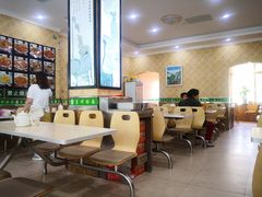 大堂-一城一面兰州纯汤牛肉面