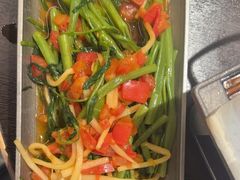 -叶芭蕉·铜锅酸汤牛肉(高铁吾悦店)