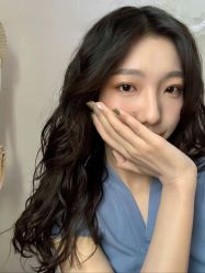 -妃格美发沙龙·烫发·染发