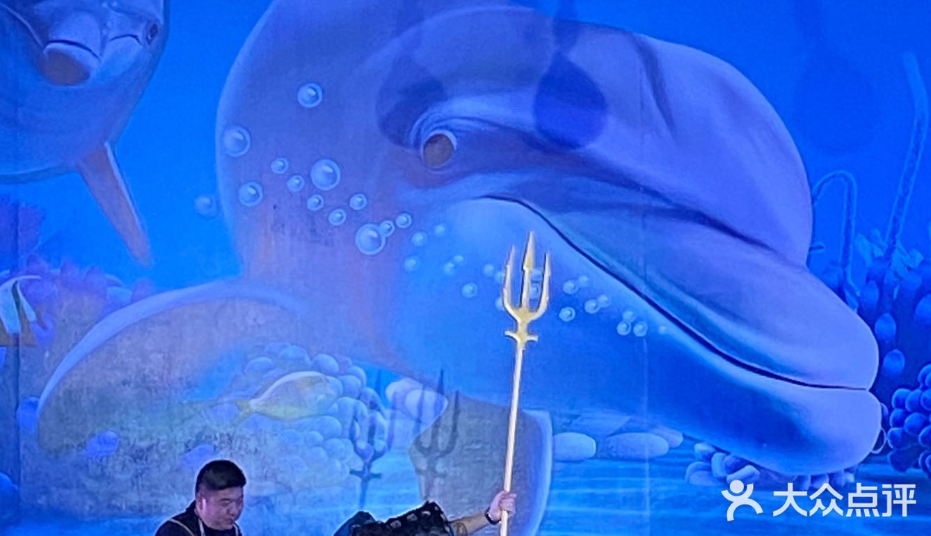 南京海底世界首创沉浸式体验 美人鱼🧜‍♀️再现