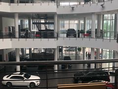 -奔驰北京极光星徽(四元桥店)