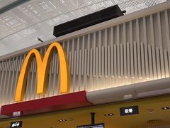 -麦当劳(深圳北站B2检票口楼上)