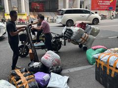 -广州白马服装市场