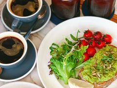 -ROAST coffee & eatery