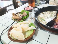 -重庆故事姊妹老火锅(财经学院店)